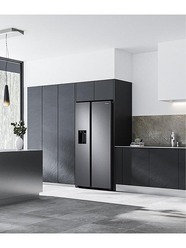 Samsung Series 8 RS68A884CB1/EU American-Style Fridge Freezer with SpaceMax™ Technology - C Rated - Black Stainless Steel - Image 3